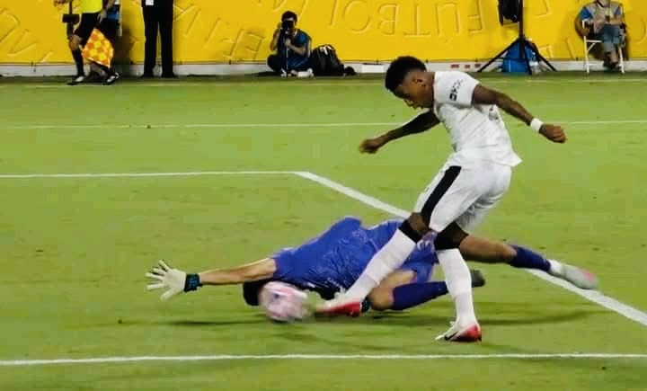  الهلال السعودي يقنع بونو بتمديد العقد