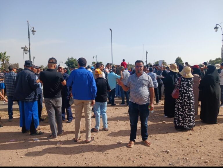 وقفة احتجاجية حاشدة أمام المستشفى الجهوي الحسن الثاني بأكادير