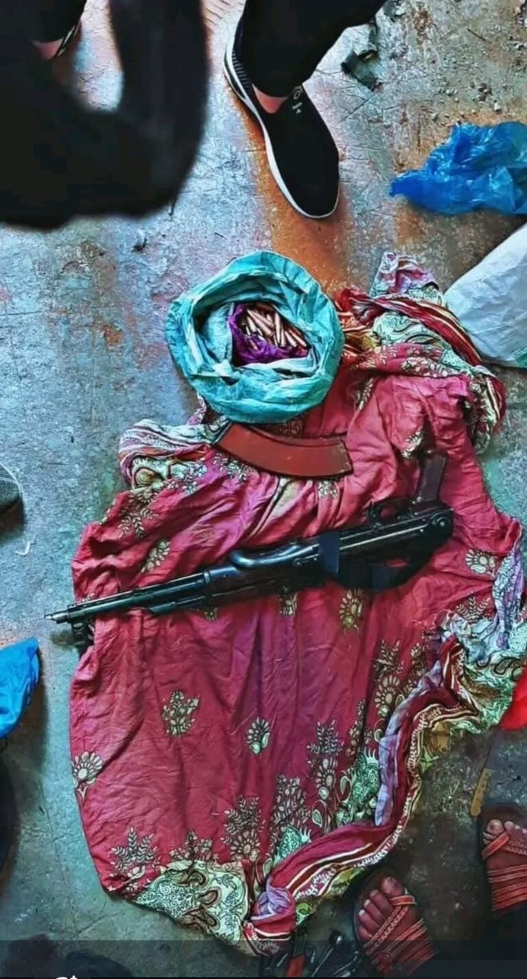 طفل يعثر على سلاح ناري بايت ملول من نوع كلاشينكوف