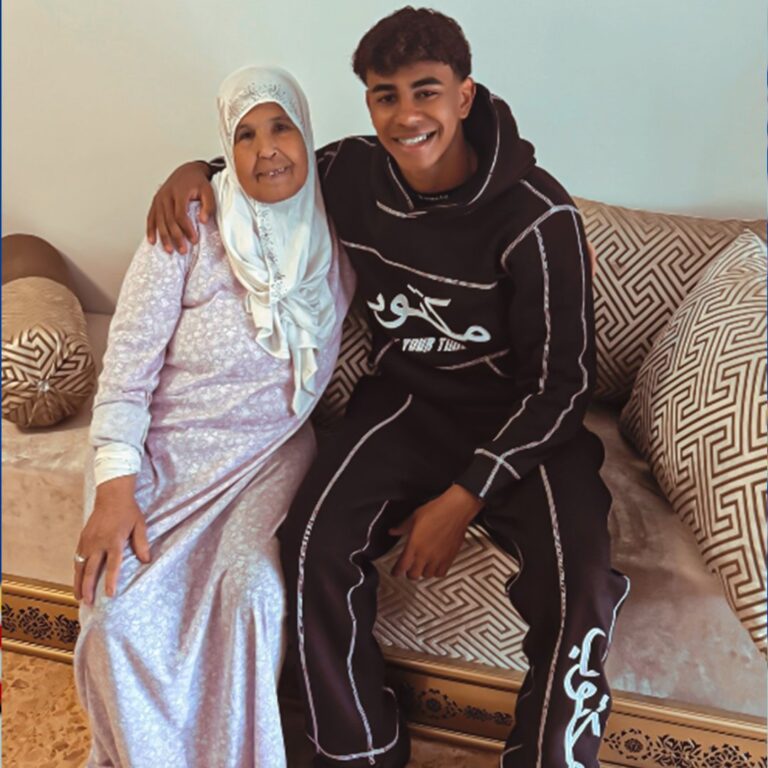 لامين جمال يكشف أسباب تفضيله منتخب إسبانيا على حساب المغرب