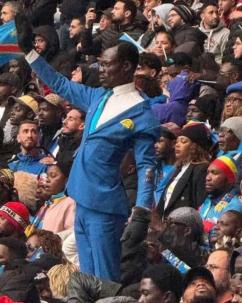 لا يحتفل بالأهداف ولا حتى يرف جفنه!.. سر “التمثال البشري” الذي أذهل الجميع في أمم إفريقيا 2025